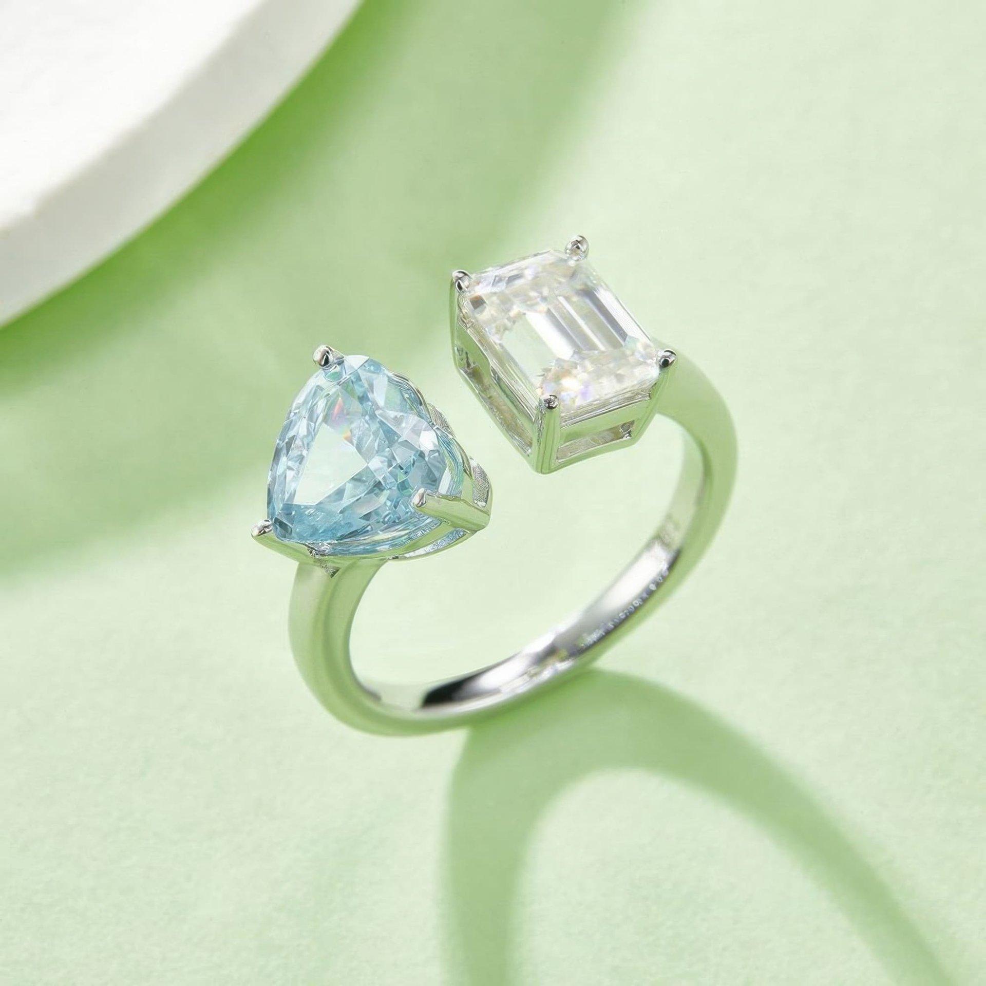 Heart & Emerald Cut Moissanite Toi et Moi Ring | 925 Silver Solitaire Open Band - Image 5