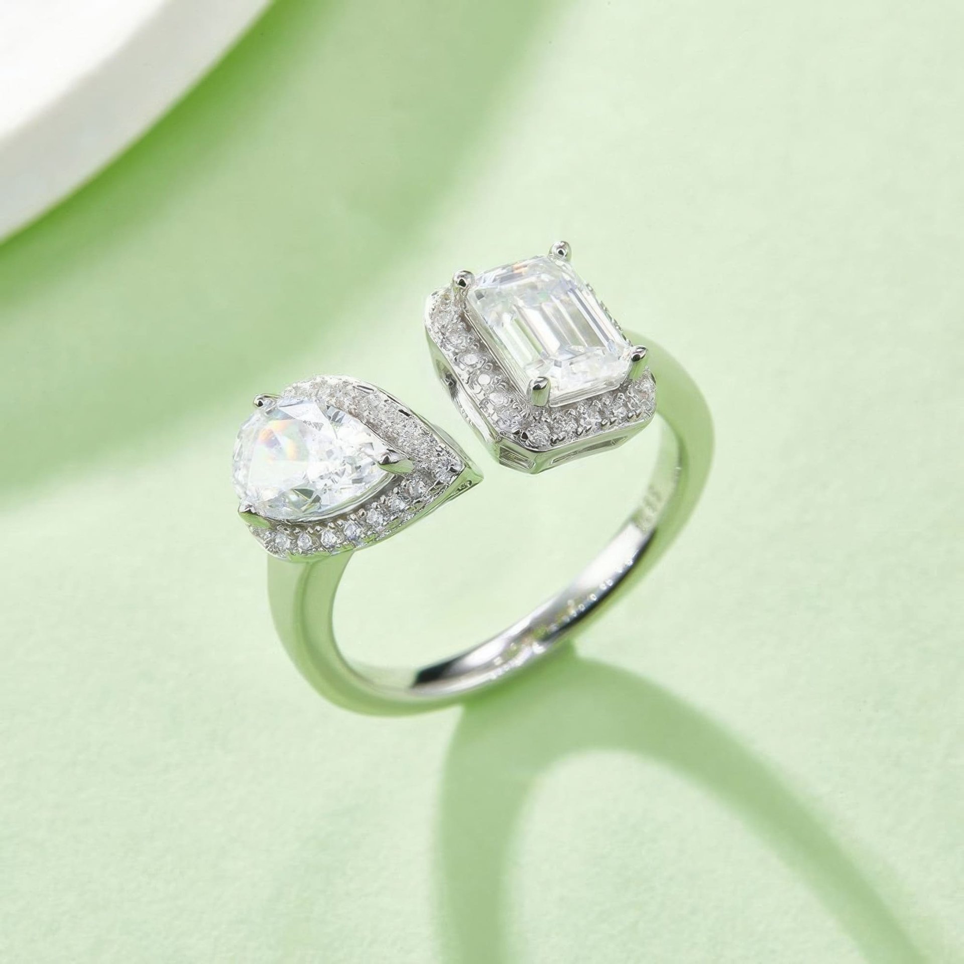 Emerald & Pear Cut Moissanite Toi et Moi Ring | 925 Silver Double Halo Open Band - Image 2
