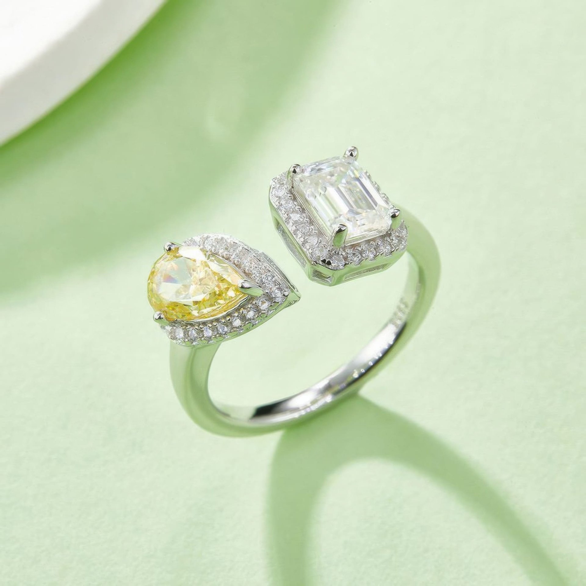 Emerald & Pear Cut Moissanite Toi et Moi Ring | 925 Silver Double Halo Open Band - Image 3