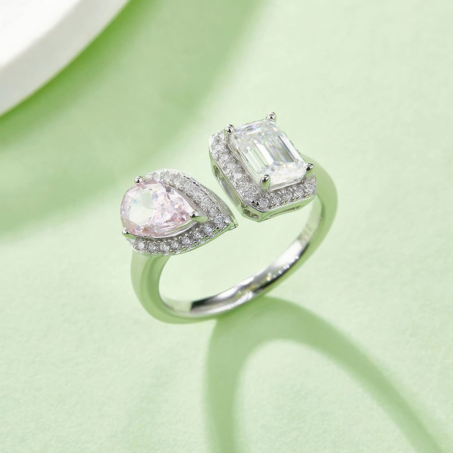 Emerald & Pear Cut Moissanite Toi et Moi Ring | 925 Silver Double Halo Open Band - Image 4