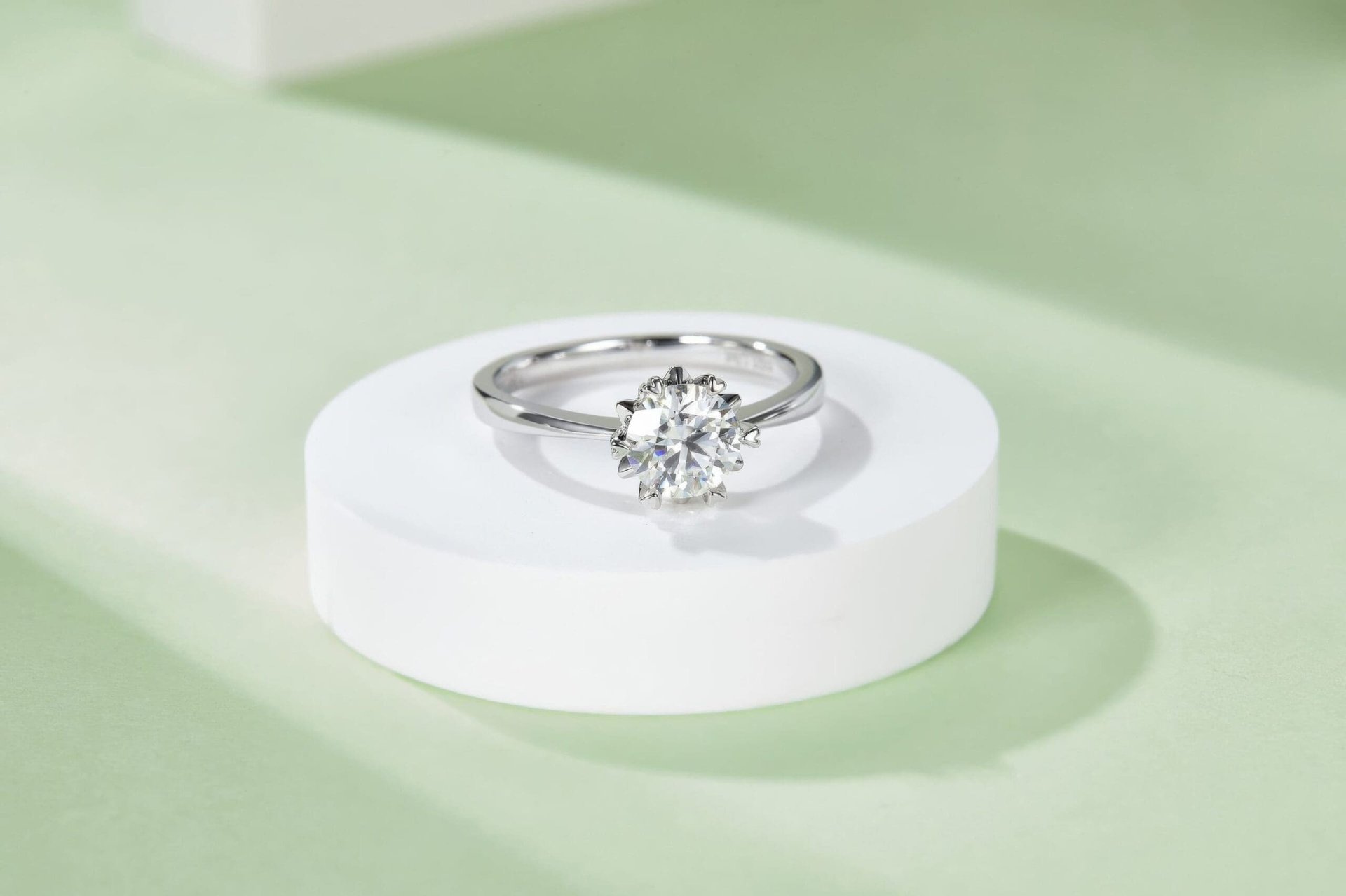 Snowflake Moissanite Solitaire Ring | 1ct Round Brilliant | 18K White Gold Plated 925 Silver - Image 4