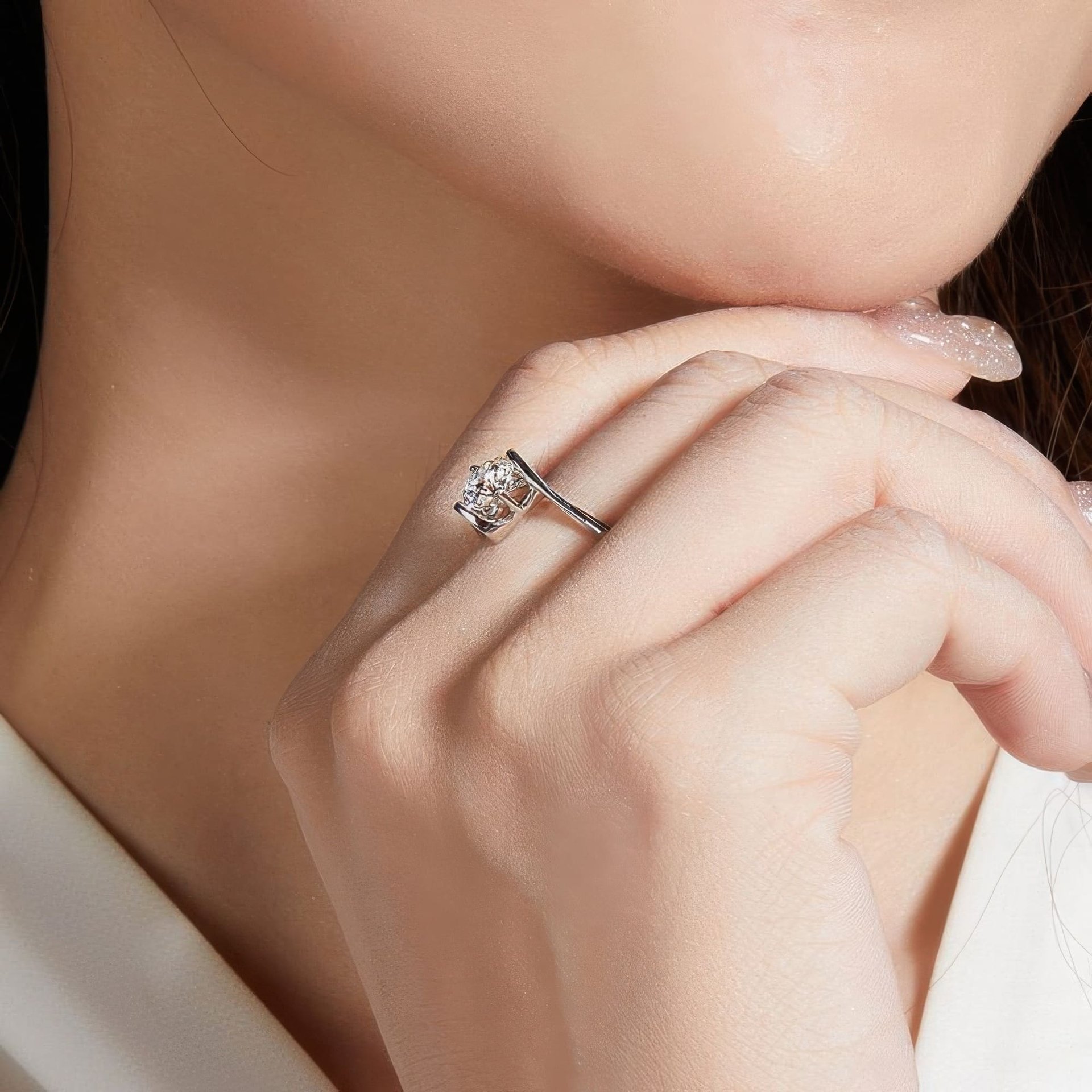 Twisted Bypass Moissanite Solitaire Ring | Round-Cut 1ct DEW 925 Sterling Silver - Image 3