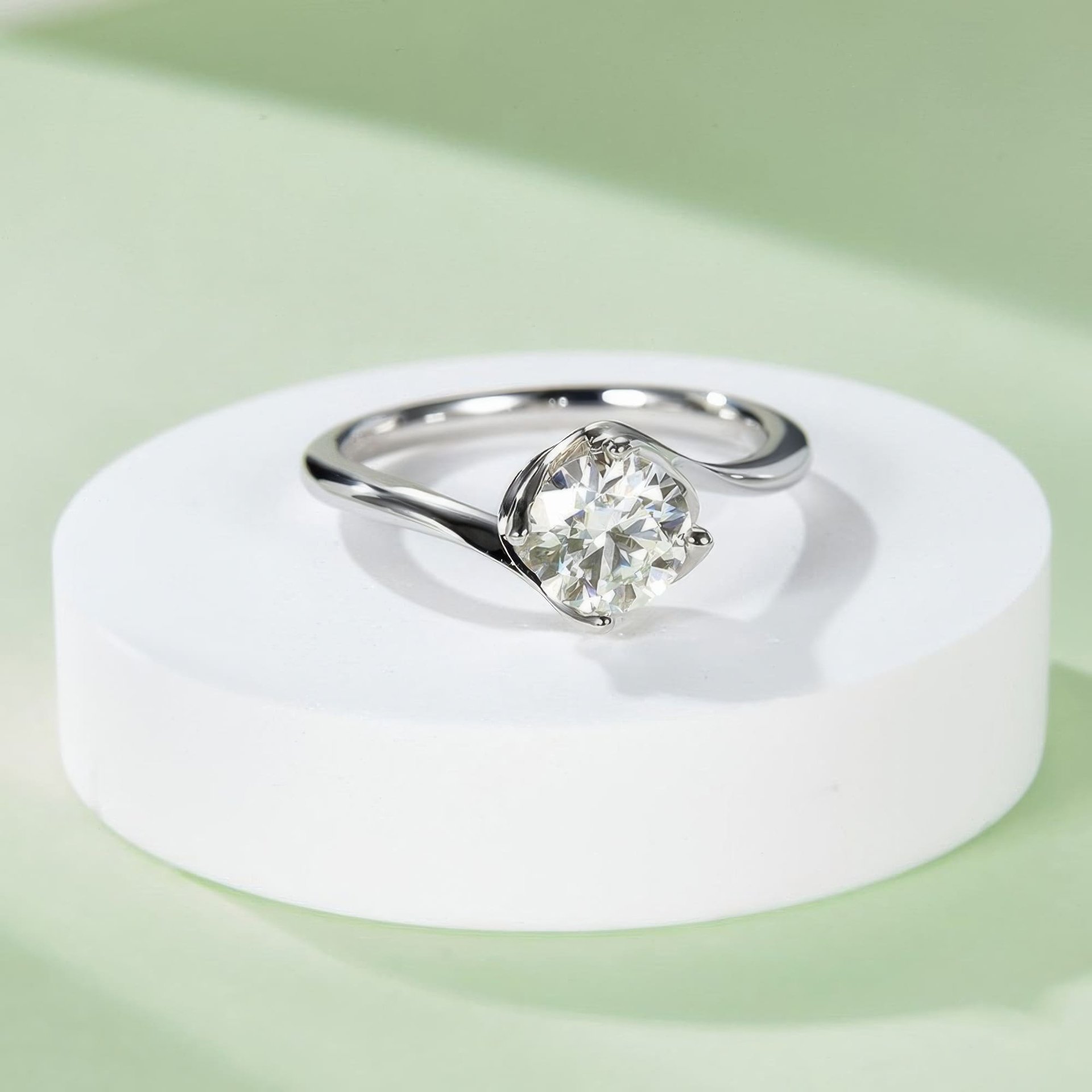 Twisted Bypass Moissanite Solitaire Ring | 1ct DEW Round Cut Engagement Ring in 925 Silver - Image 4