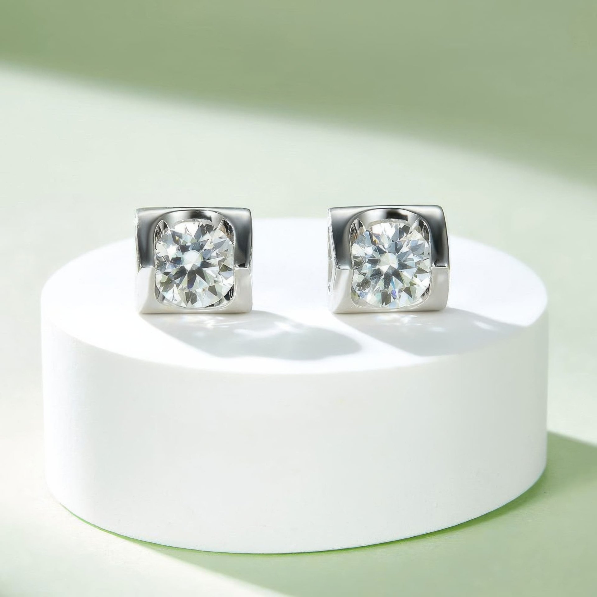 Geometric Moissanite Pendant Necklace | Square Bezel 925 Sterling Silver, DEF/VVS 0.5-3ct - Image 4