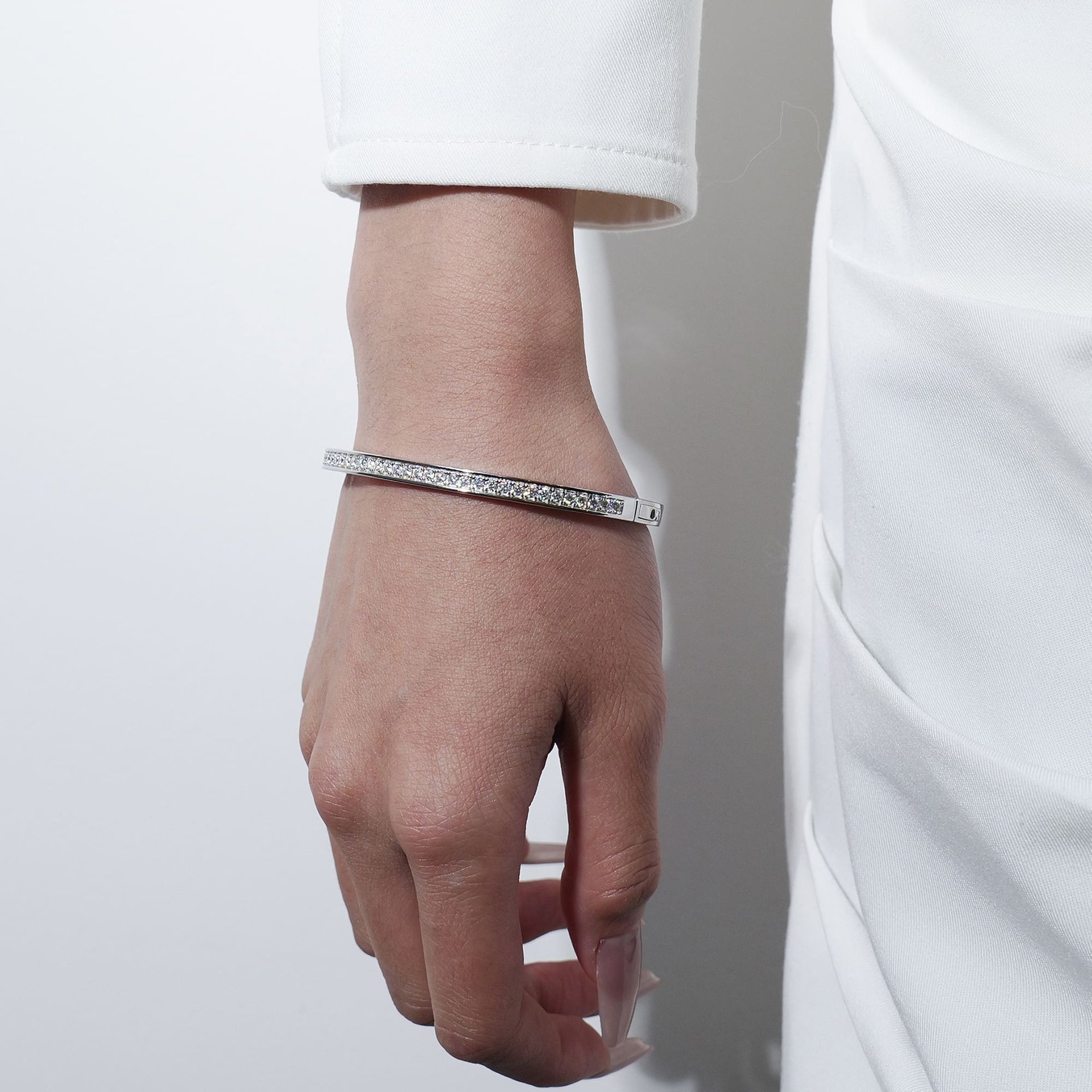 925 Sterling Silver Moissanite Bangle Bracelet | 1.18ctw Single-Row Round Brilliant | Hinged Cuff - Image 3
