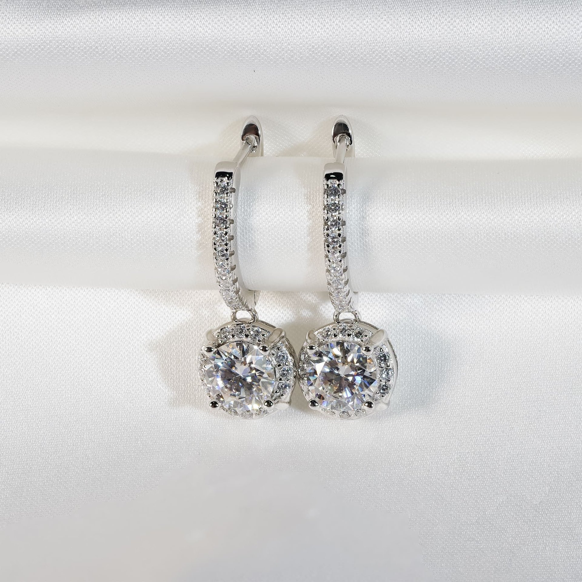 1ct Brilliant-Cut Moissanite Halo Drop Earrings | DEF VVS on Pavé Leverback | 925 White-Gold-Plated Silver
