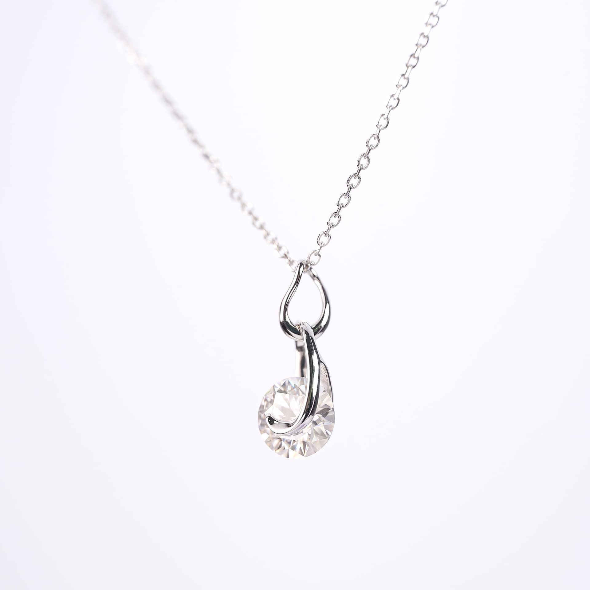2ct Moissanite Spinning Pendant Necklace | Round Brilliant in Looped Silver Frame | White Gold Plated - Image 4