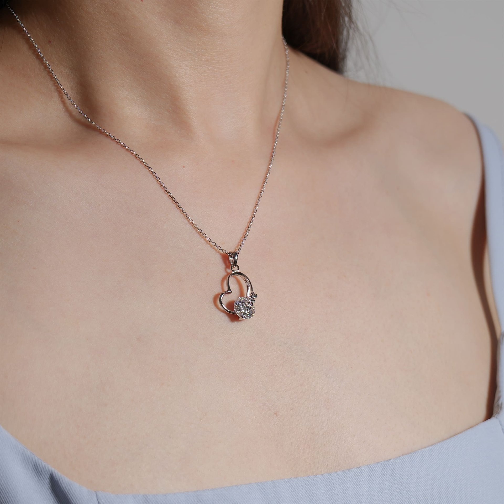 Moissanite Open Heart Love Pendant – 2ct DEW (8mm) 925 Silver - Image 3