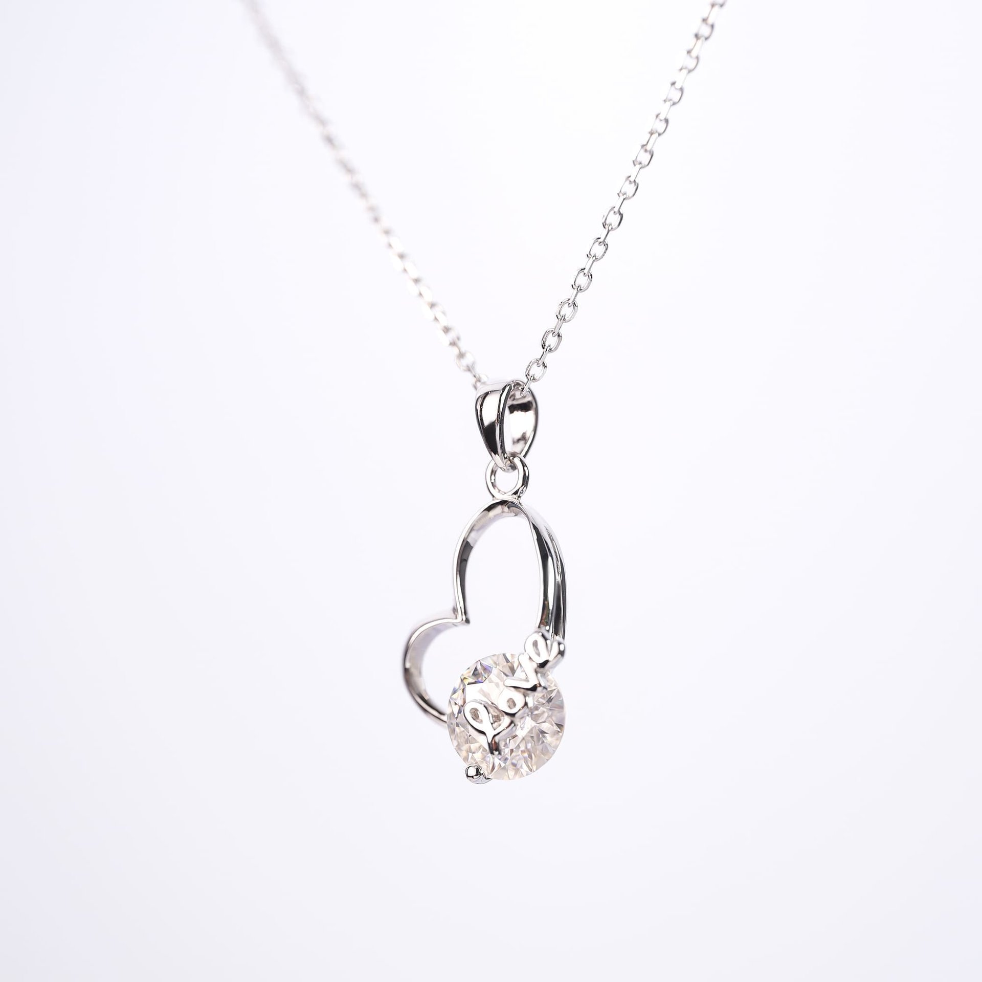 Moissanite Open Heart Love Pendant – 2ct DEW (8mm) 925 Silver - Image 5