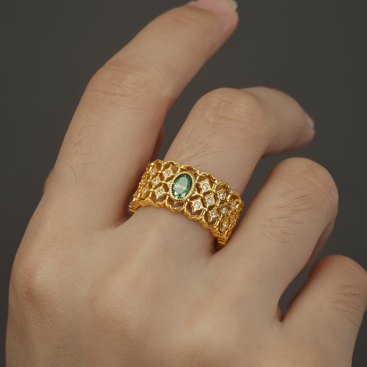 Green Oval Moissanite Gold Lace Band Ring - Image 4