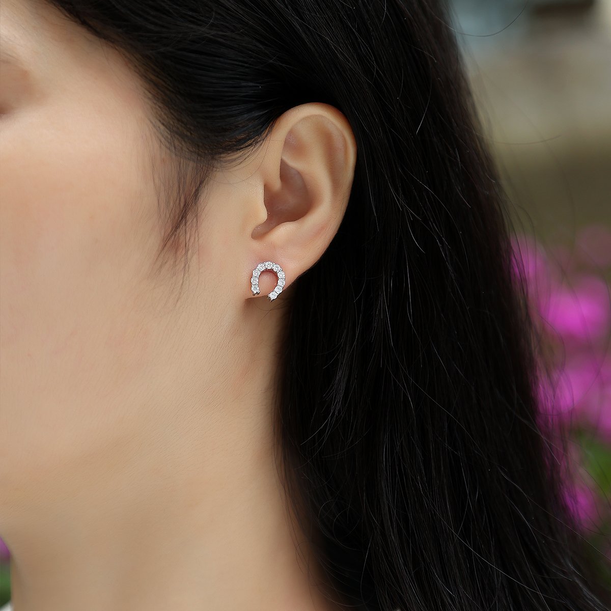Horseshoe Moissanite Stud Earrings – 925 Silver 18K White Gold - Image 5