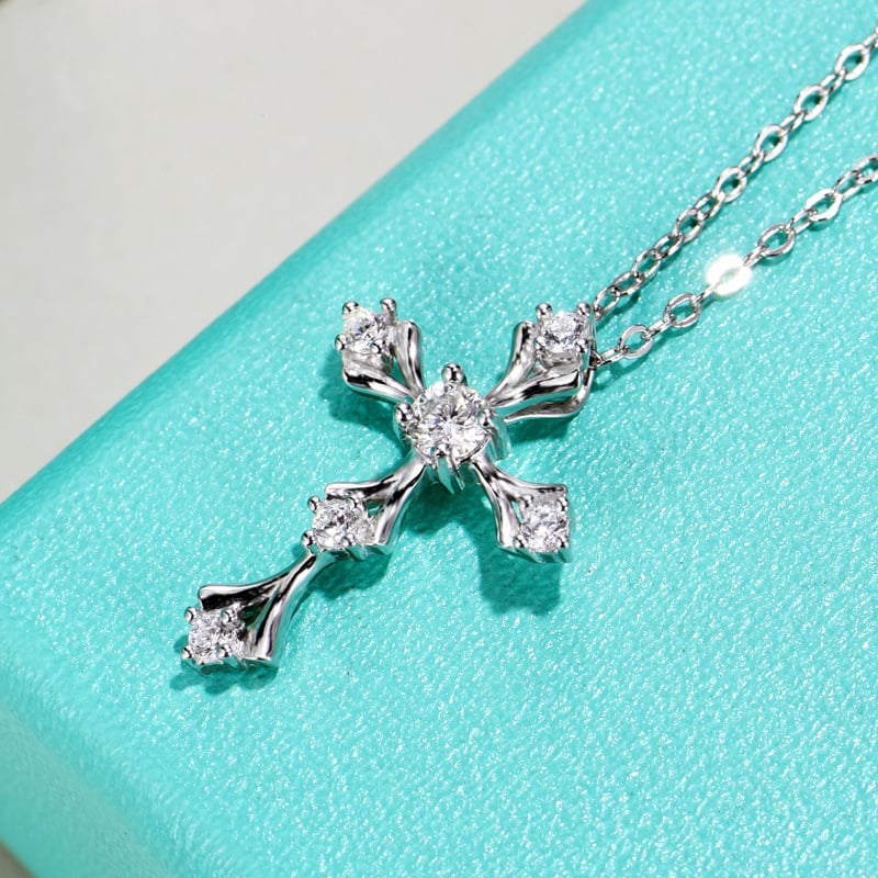 Gothic Cross Moissanite Necklace – 0.2ct DEW Fleur-de-Lis | White Gold 925 Silver - Image 3