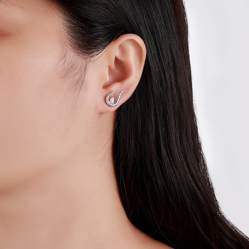 Pear-Cut Moissanite Flame Stud Earrings - Image 7