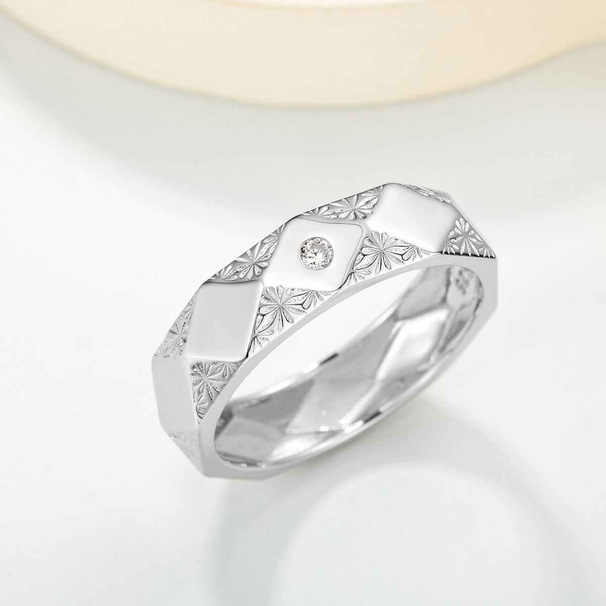 Faceted Star-Engraved Moissanite Band Ring | 925 Silver Unisex - Image 2