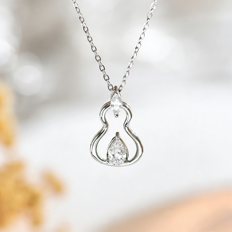 Pear-Cut Moissanite Gourd Silhouette Pendant Necklace - Image 5