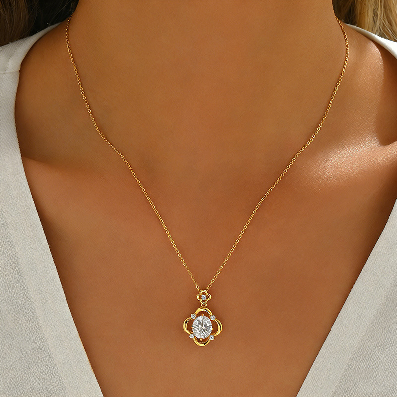 3ct Oval Moissanite Four-Petal Clover Necklace - Image 5