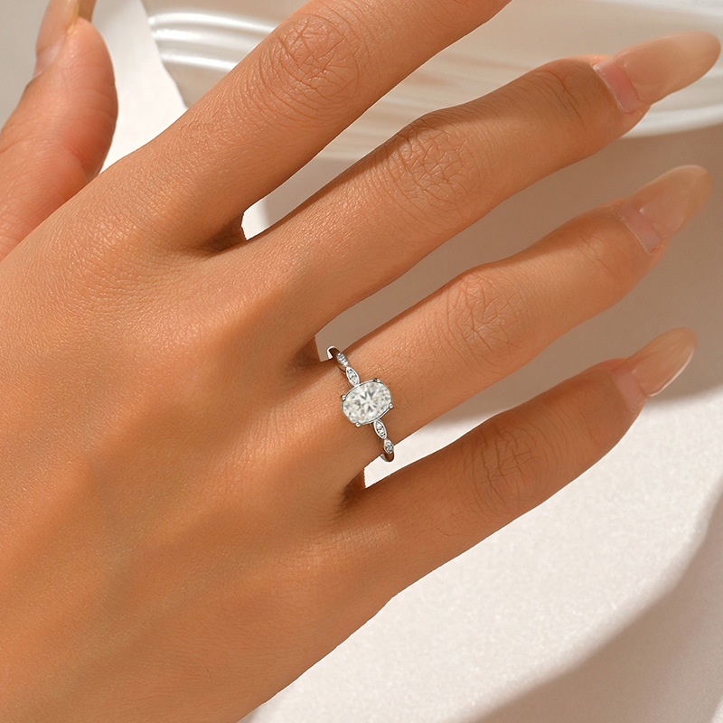 Oval Moissanite Leaf-Shoulder Solitaire Ring | 1.5ct DEW 8x6mm | 925 Silver - Image 4