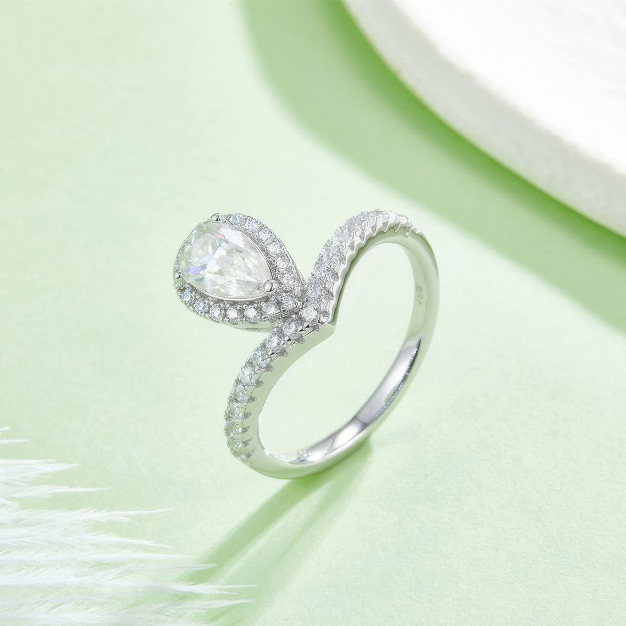 Vintage Crown Teardrop Moissanite Ring | 1CT D-Color Stone - Image 2