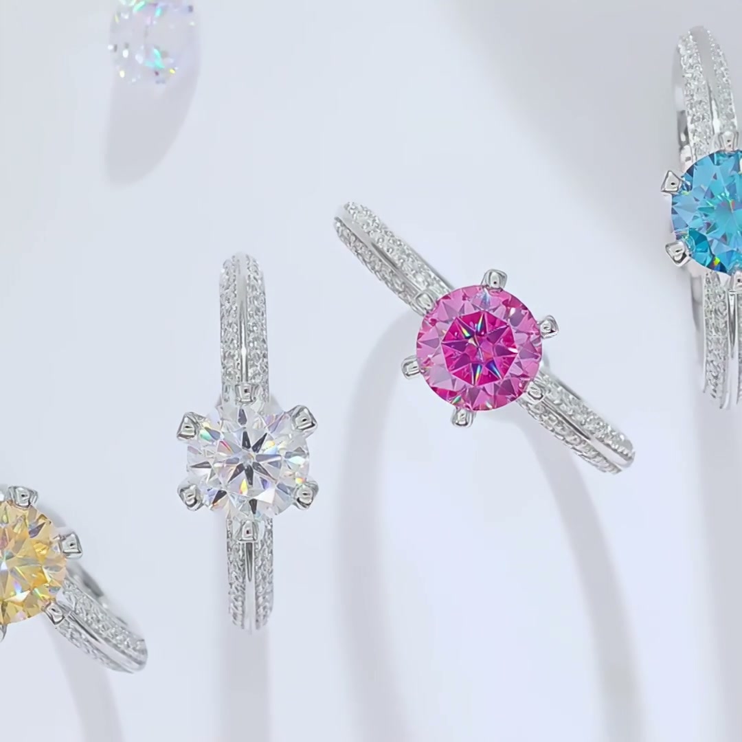 1 Carat Minimalist Moissanite Ring | D Color VVS product video thumbnail