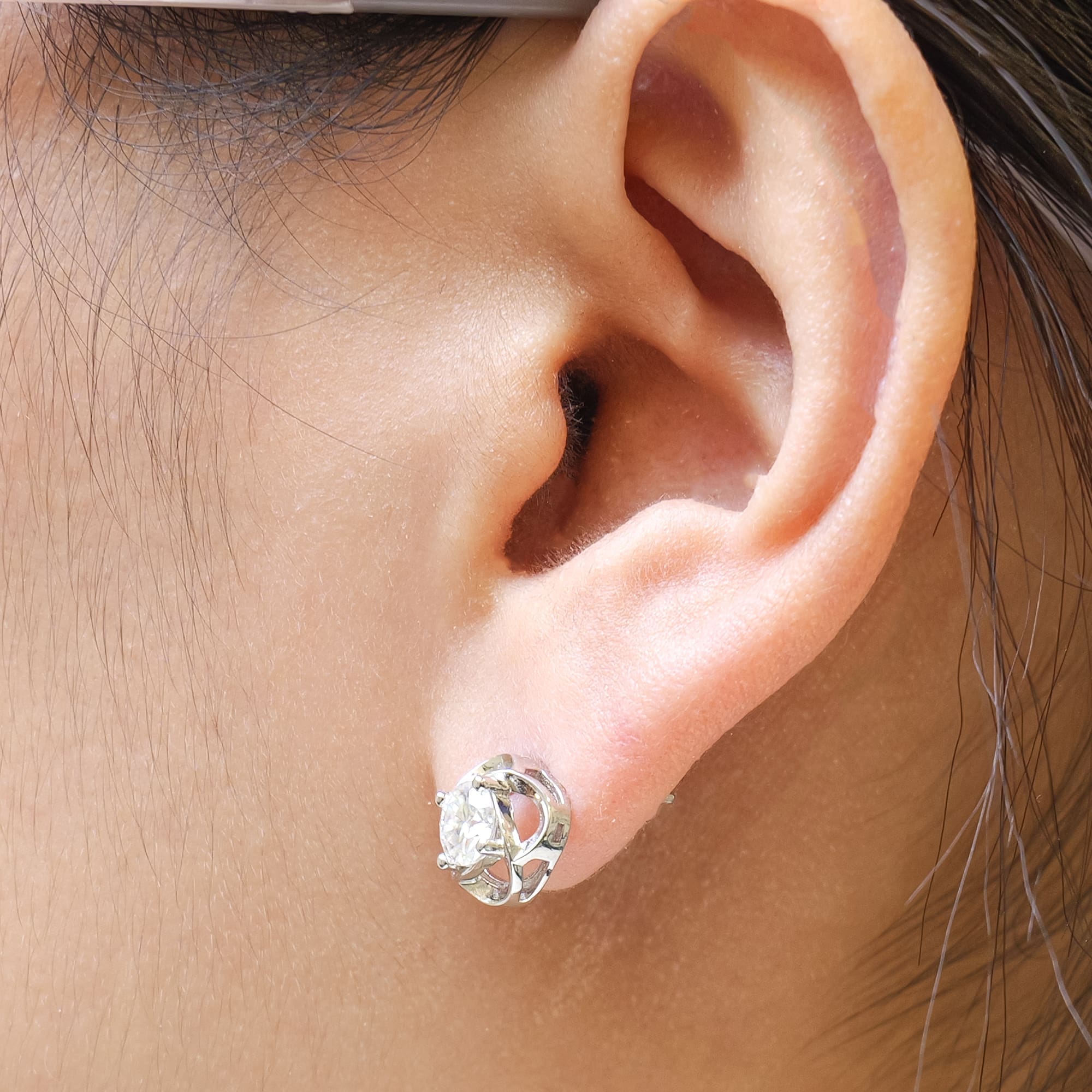 Minimalist Spiral Moissanite Stud Earrings - 925 Silver, White Gold Plated - Image 3