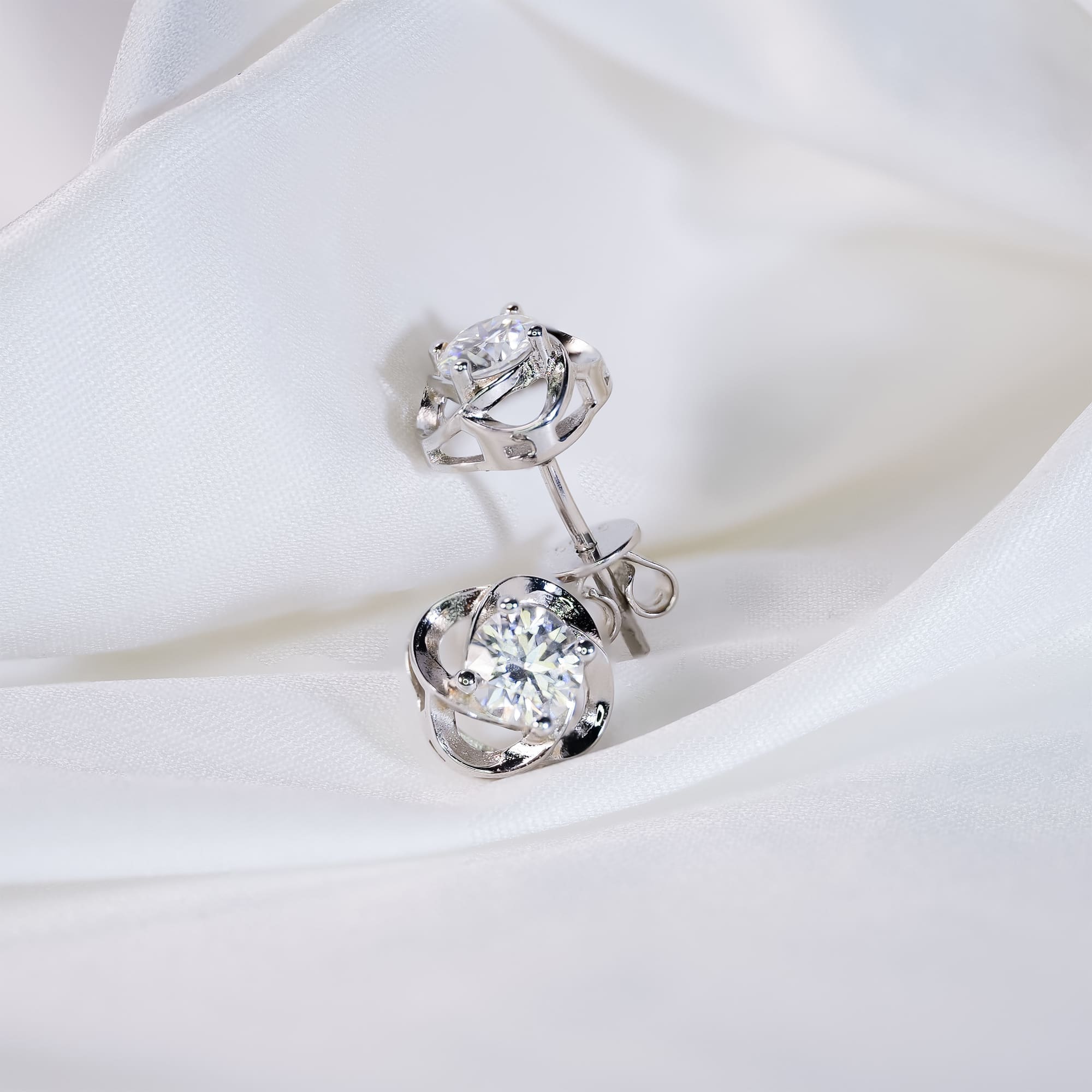 Minimalist Spiral Moissanite Stud Earrings - 925 Silver, White Gold Plated - Image 4