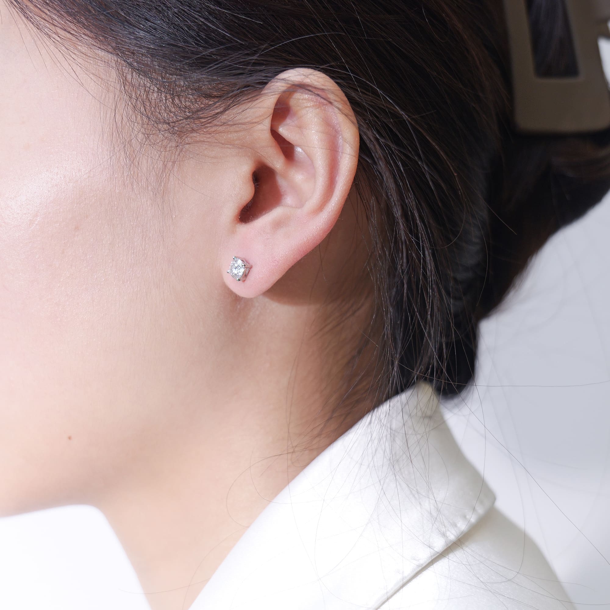 Four-Prong Moissanite Stud Earrings - 925 Silver, Circular Design, Brilliant Cut - Image 2