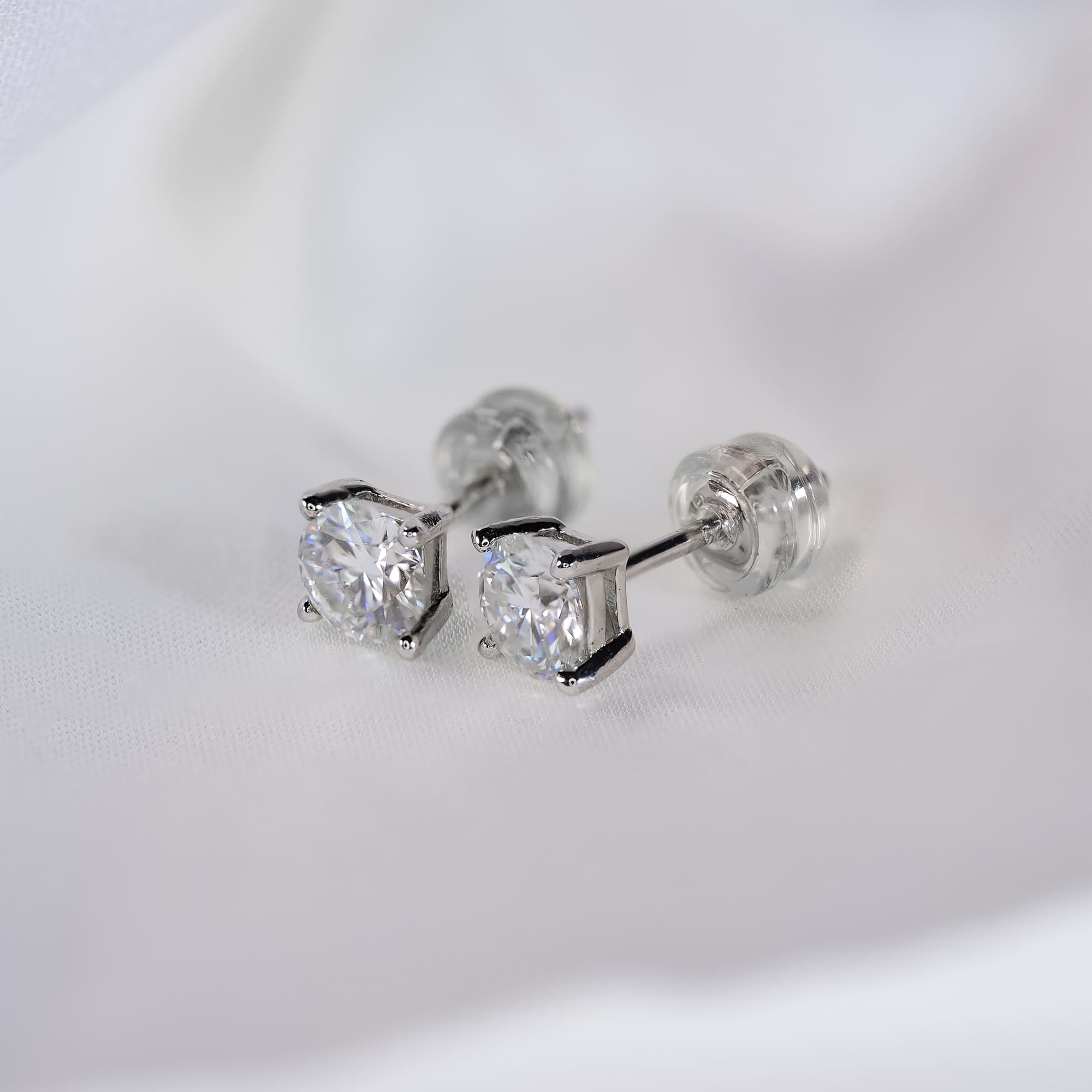 Four-Prong Moissanite Stud Earrings - 925 Silver, Circular Design, Brilliant Cut - Image 4