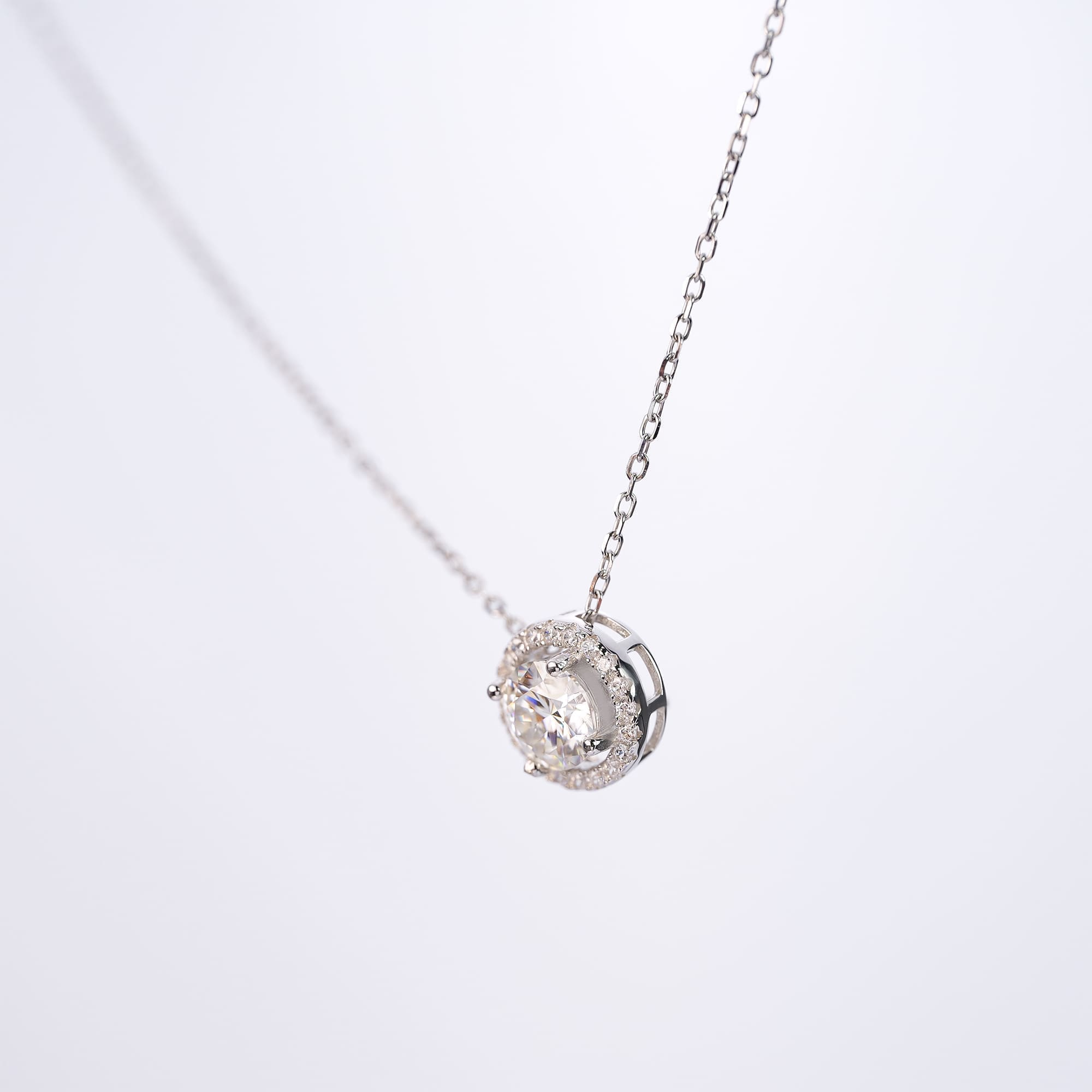 1CT Circular Moissanite Pendant Necklace with Halo Diamond Setting on 925 Silver Rolo Chain - Image 4