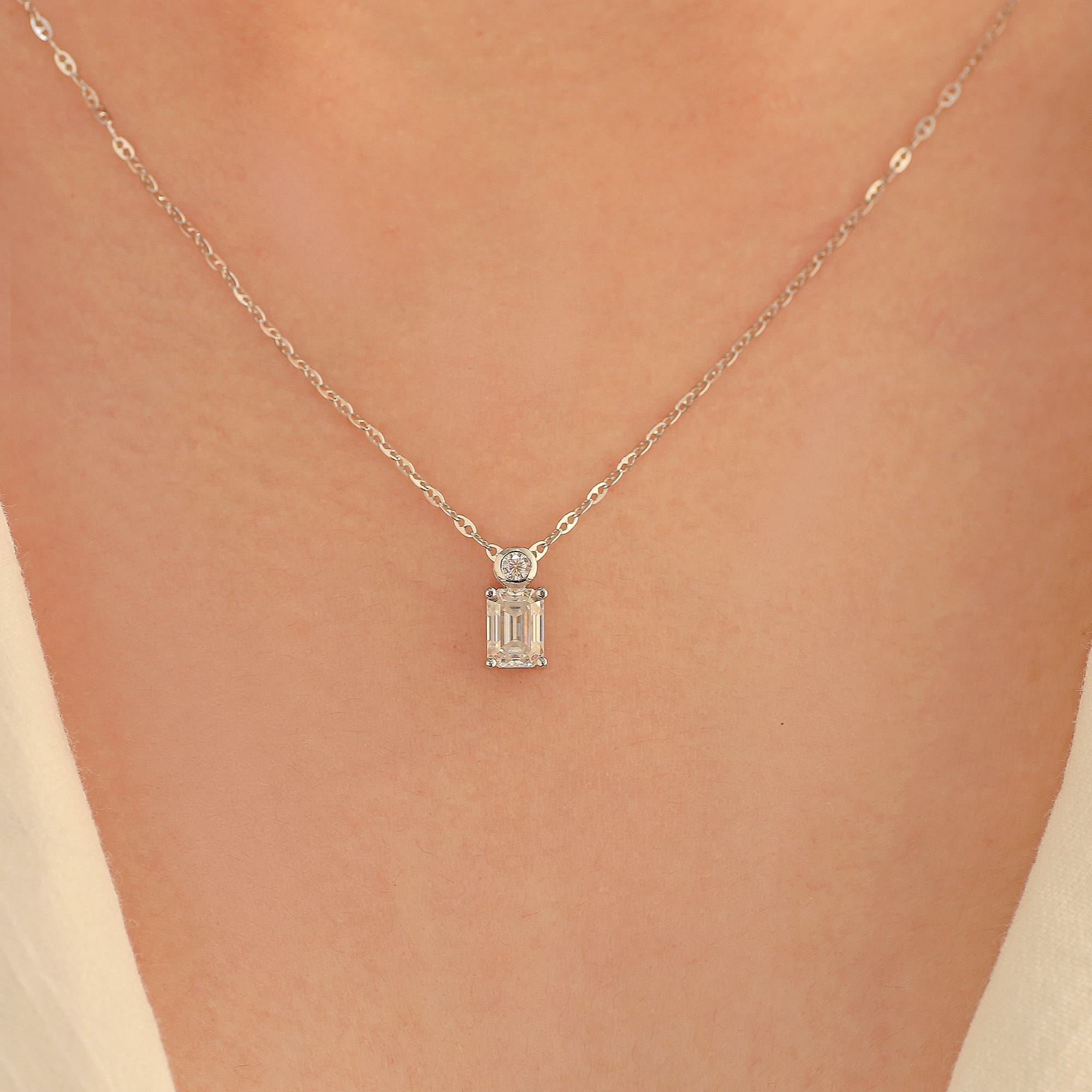 Moissanite Emerald Cut Pendant Necklace - 1 Carat Sparkile Elegance in 925 Sterling Silver - Image 3