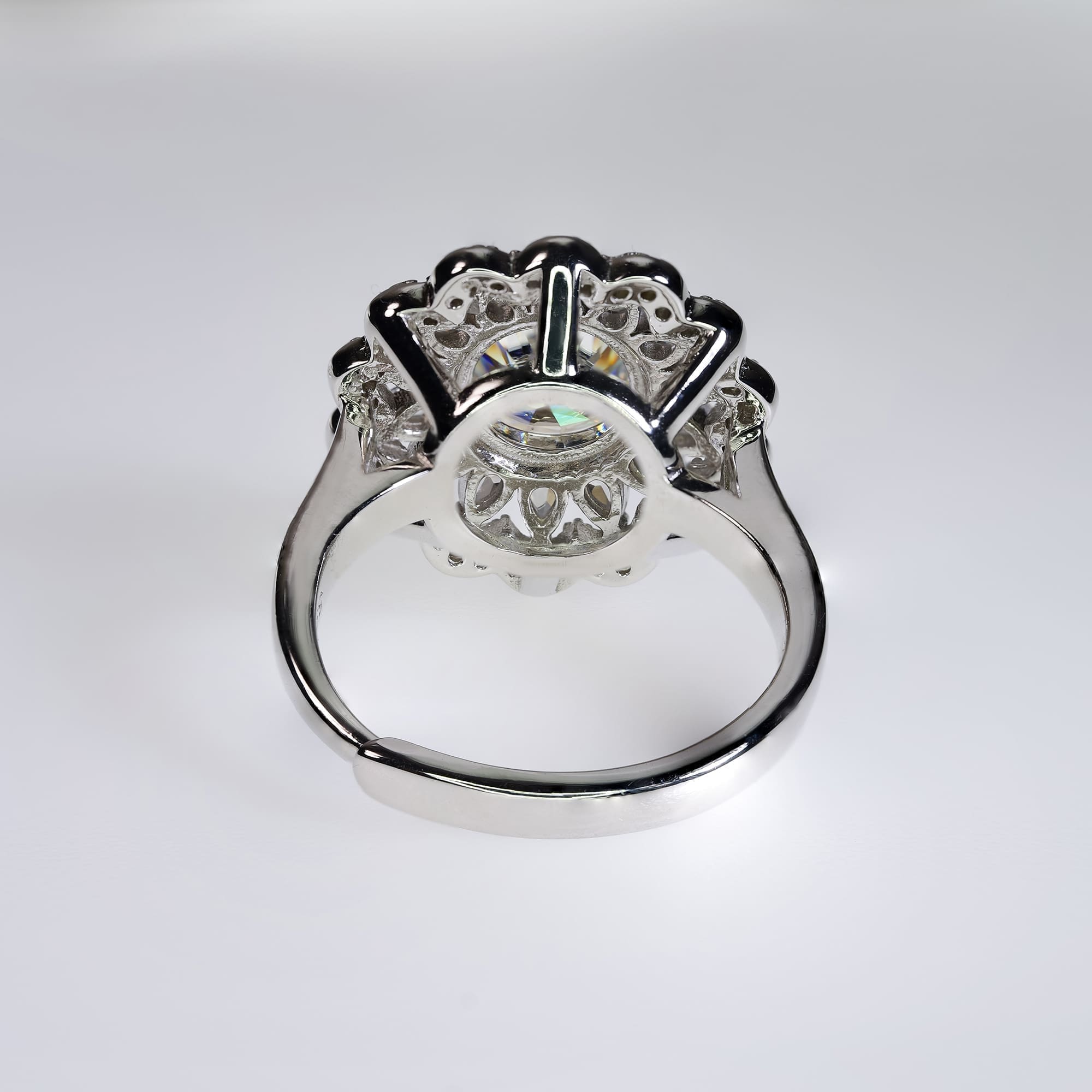 2CT Moissanite Halo Ring With Pear-Shaped Surround - 925 Silver-plated White Gold - Image 6