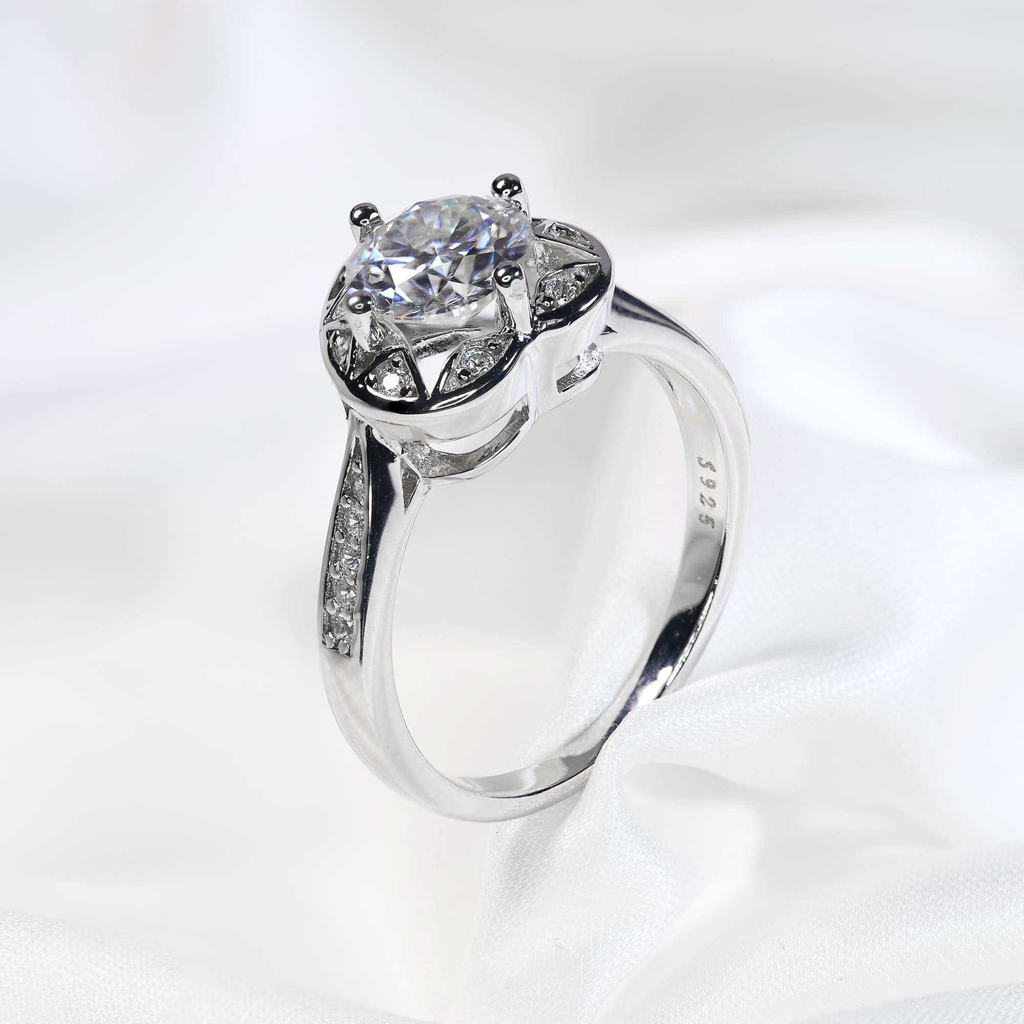 Romantic 925 Silver Heart-Shaped Engagement Ring with Brilliant Moissanite Center Stone - Image 6