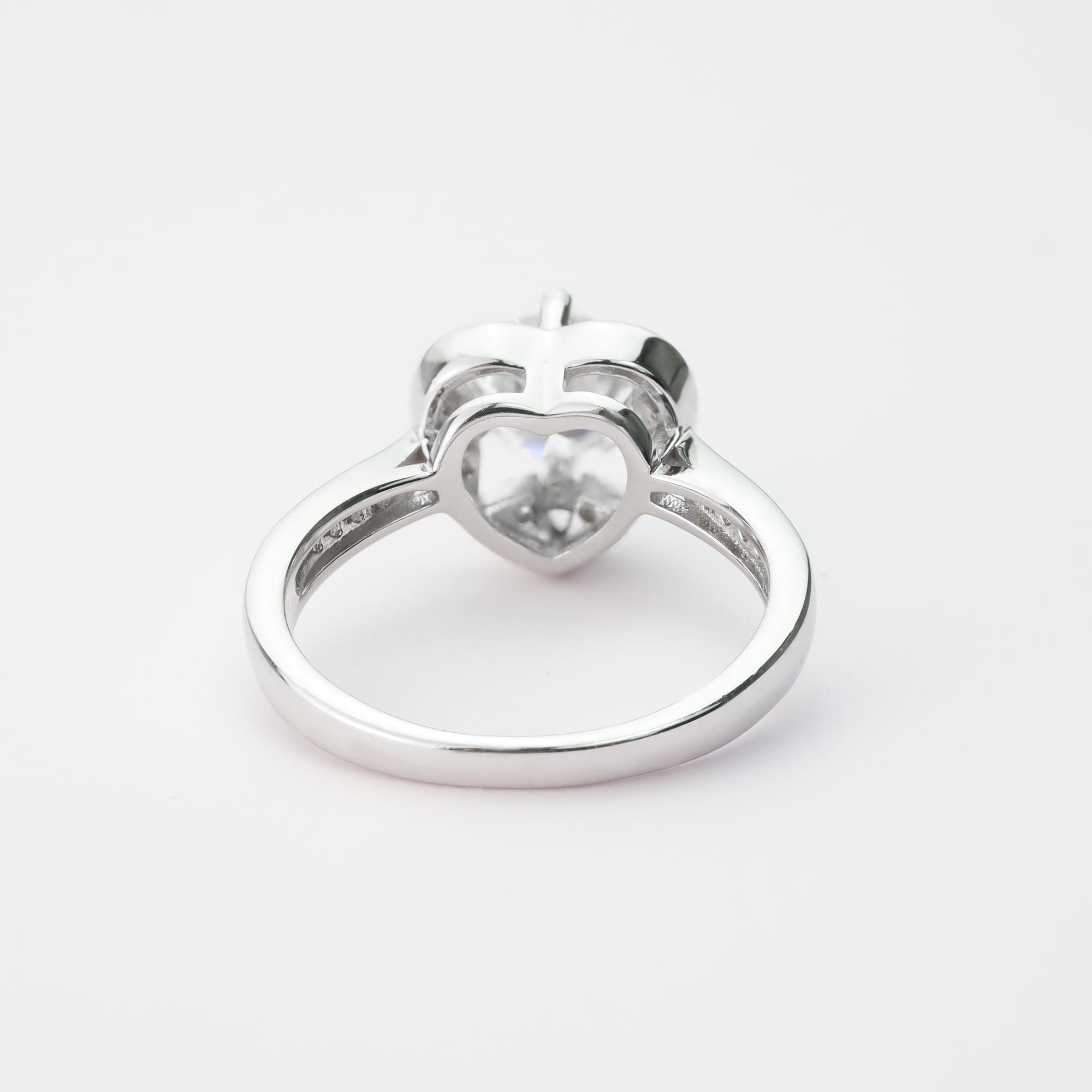 Romantic 925 Silver Heart-Shaped Engagement Ring with Brilliant Moissanite Center Stone - Image 7